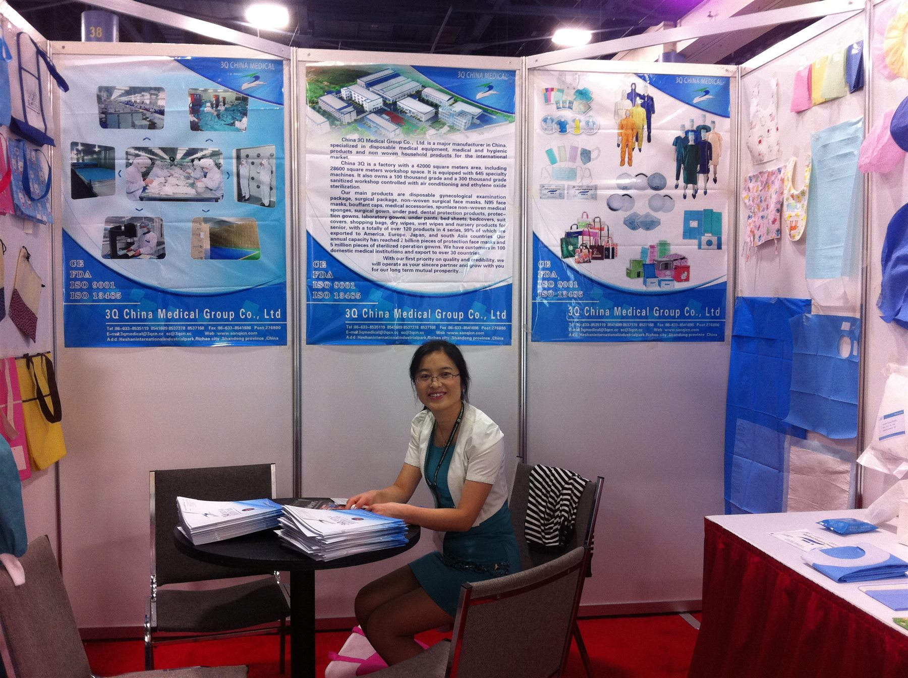 SAN QI MEDICAL team at the United States exhibition in 2013